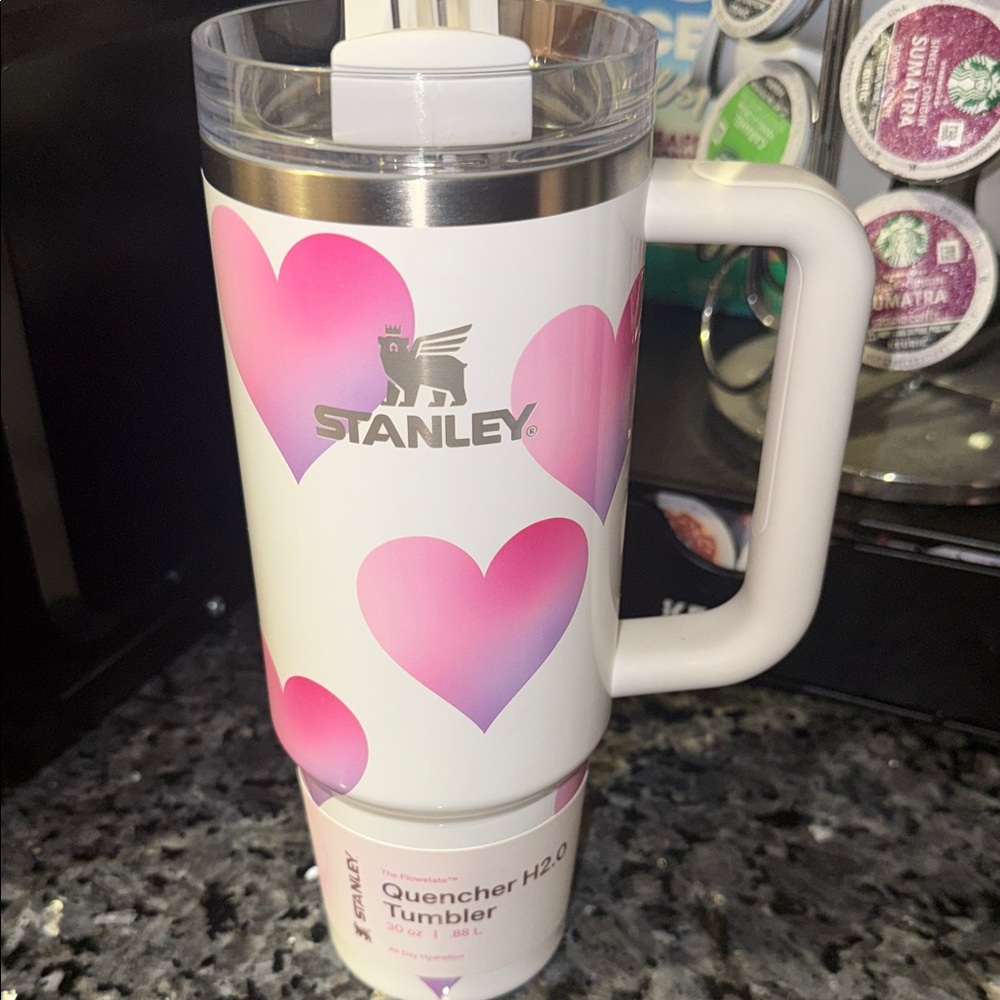 Stanley Valentines Day H2.0 Tumbler 30oz -NEW- Both pink and white available